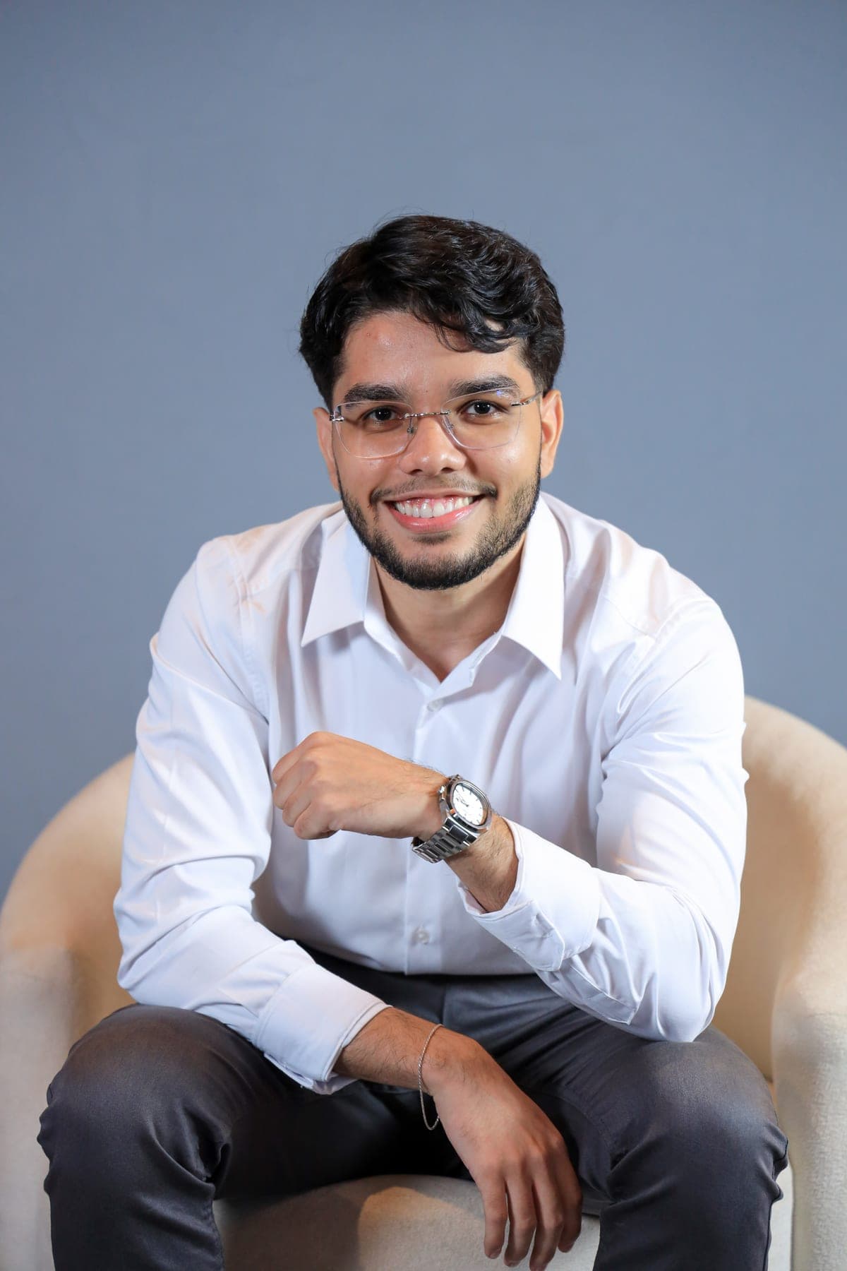 Dr. Samuel Souza, cirurgião-dentista em Tutóia e Parnaíba, sorrindo